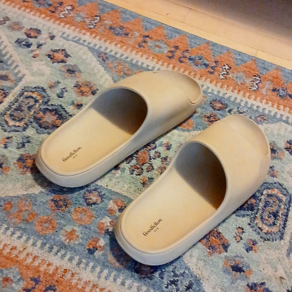 Flip Slops / Sandals